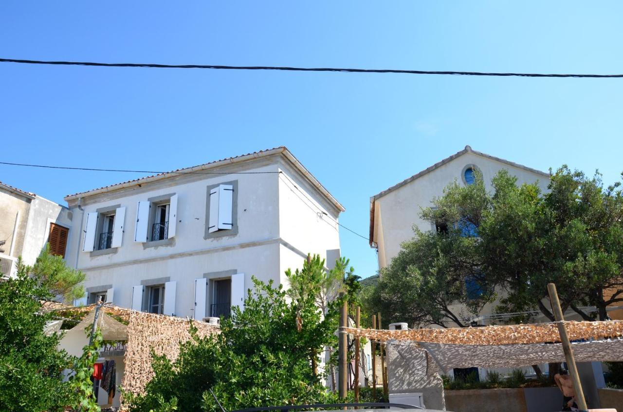 Apartment Martamare *